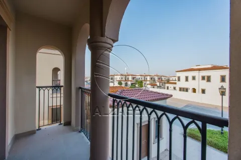 5 bedrooms Villa in Abu Dhabi, UAE No. 167915 7