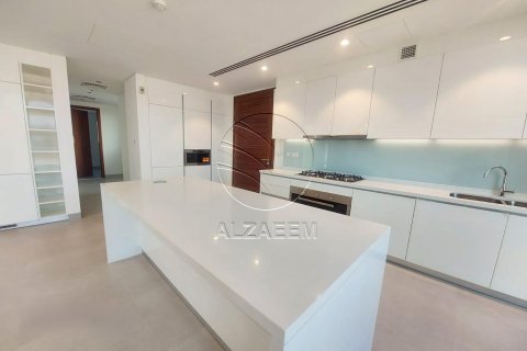 Villa de 4 dormitorios en Abu Dhabi, UAE No. 167910