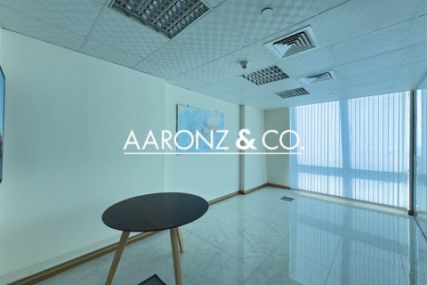 61m² Office in Jumeirah Lake Towers, UAE No. 112373 4