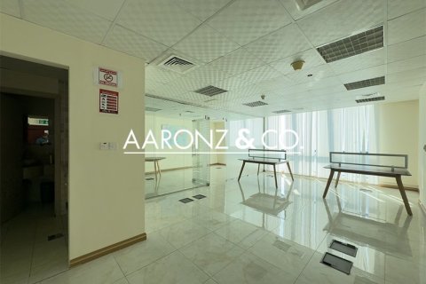 61m² Office in Jumeirah Lake Towers, UAE No. 112373 9