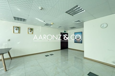 61m² Office in Jumeirah Lake Towers, UAE No. 112373 5