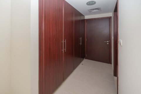Квартира с 3 спальнями в Emirates Crown, ОАЭ №141143 18