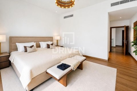 4 bedrooms Villa in District One, UAE No. 204520 8