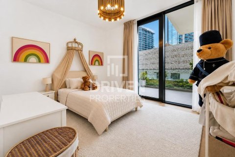 4 bedrooms Villa in District One, UAE No. 204520 11