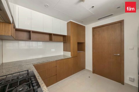 2 bedrooms Apartment in Dubai, UAE No. 135771 14