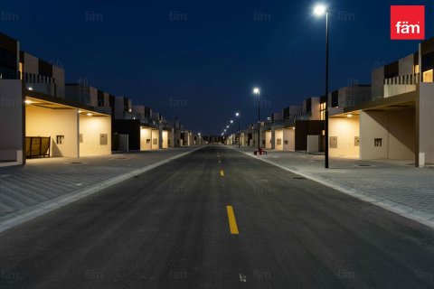 Таунхаус с 4 спальнями в Дубай, ОАЭ №135769