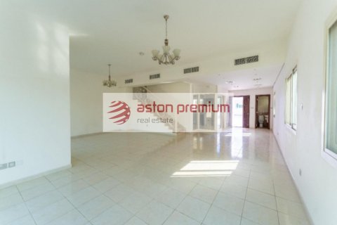 Villa de 4 dormitorios  No. 108571 4