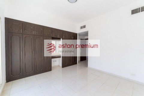 Villa de 4 dormitorios  No. 108571 9