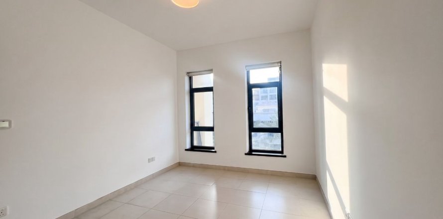 Apartment de 2 dormitorios en The Views, UAE No. 167774
