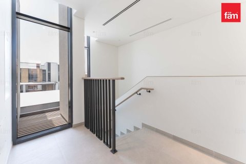 3 bedrooms Townhouse in Dubai, UAE No. 167771 8