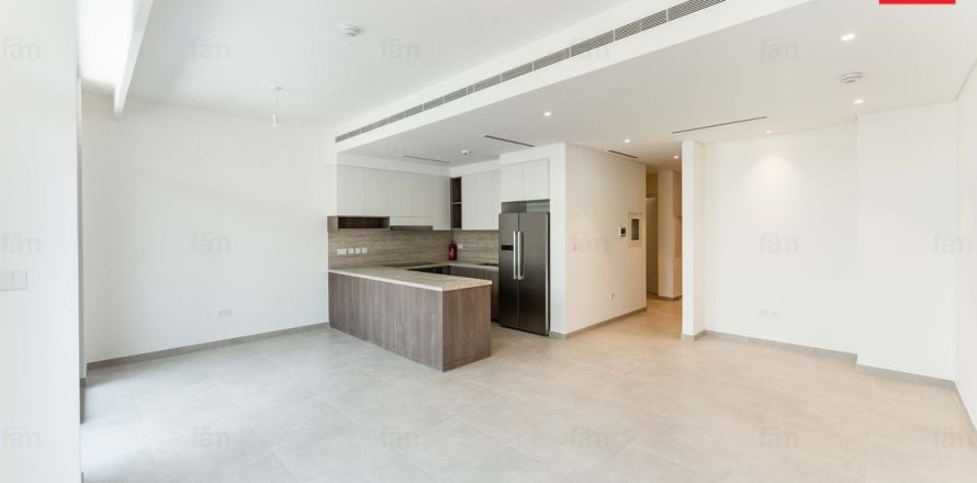 3 bedrooms Townhouse in Dubai, UAE No. 167771