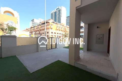 5 bedrooms Townhouse in District 15, UAE No. 184776 5