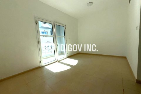 5 bedrooms Townhouse in District 15, UAE No. 184776 17