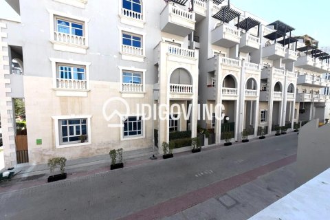 5 bedrooms Townhouse in District 15, UAE No. 184776 12