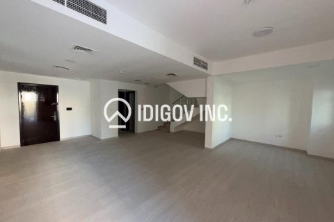 5 bedrooms Townhouse in District 15, UAE No. 184776 8
