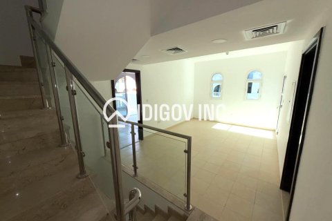 5 bedrooms Townhouse in District 15, UAE No. 184776 19