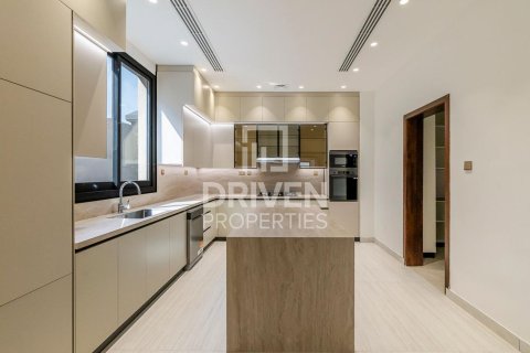 5 bedrooms Villa in Umm Suqeim 3, UAE No. 84123 20