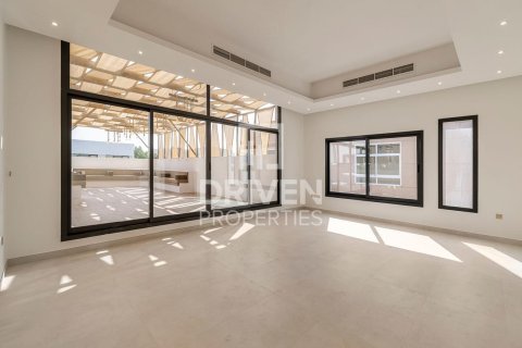 5 bedrooms Villa in Umm Suqeim 3, UAE No. 84123 13