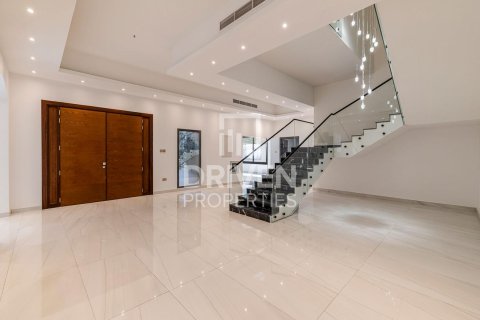 5 bedrooms Villa in Umm Suqeim 3, UAE No. 84123 7