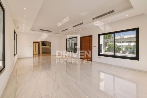 5 bedrooms Villa in Umm Suqeim 3, UAE No. 84123 22