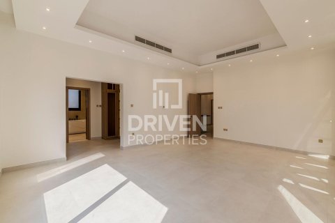 5 bedrooms Villa in Umm Suqeim 3, UAE No. 84123 14