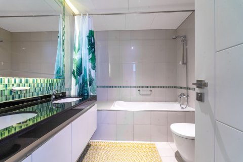 Квартира с 2 спальнями в DAMAC HEIGHTS, Дубай Марина, ОАЭ №147388 18