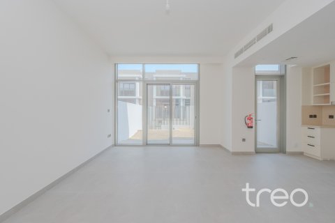 4 bedrooms Townhouse in Ruba, UAE No. 174065 4