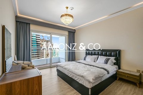 Apartment de 4 dormitorios en Elite Residence, UAE No. 140143 9
