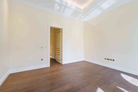 Вилла с 7 спальнями в Аль-Васл, ОАЭ №147120 16