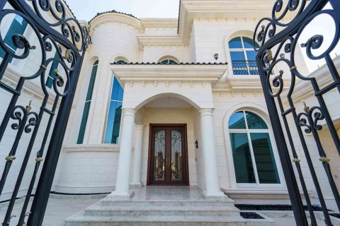 Вилла с 7 спальнями в Аль-Васл, ОАЭ №147120 4