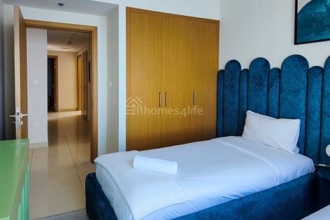 Apartment de 3 dormitorios en Harbour Views 1, UAE No. 163335 17
