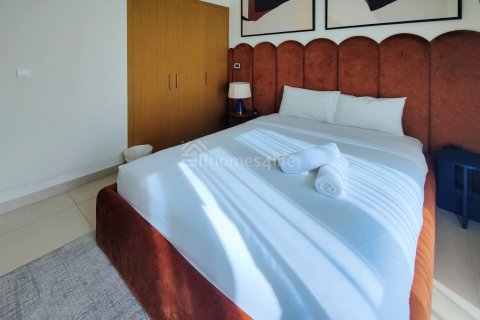 Apartment de 3 dormitorios en Harbour Views 1, UAE No. 163335 13