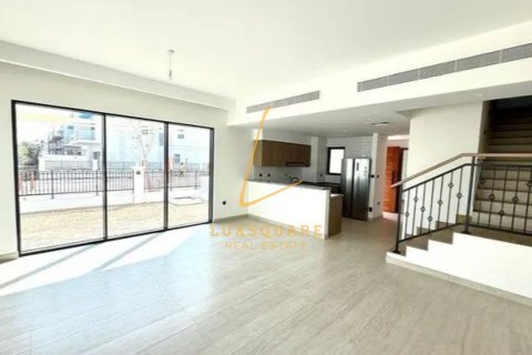 Вилла с 4 спальнями в Damac Lagoons, ОАЭ №163338