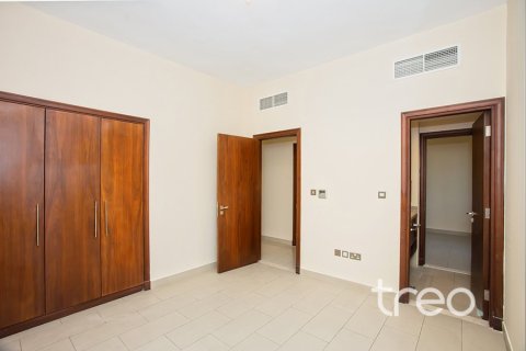 Villa de 4 dormitorios en Casa, UAE No. 186630 17