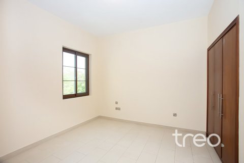 Villa de 4 dormitorios en Casa, UAE No. 186630 15