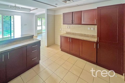 3 bedrooms Townhouse in Arabian Ranches, UAE No. 186633 6