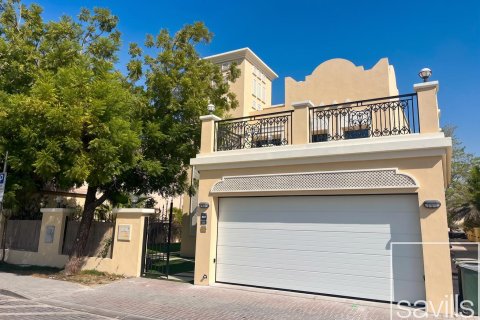 Villa de 4 chambres à Jumeirah Village Triangle, UAE No. 209144