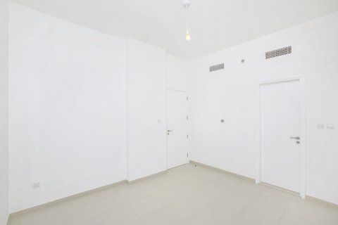 Apartment de 2 dormitorios en Zahra Apartments, UAE No. 142167 3