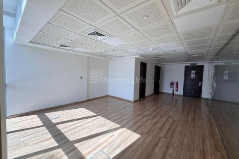 Офис 110м² в Джумейра Лейк Тауэрс, ОАЭ №160462 14