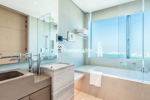 Квартира с 3 спальнями в The Address Jumeirah Resort and Spa, ОАЭ №160466 3