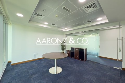 198m² Office in Business Bay, UAE No. 132992 7
