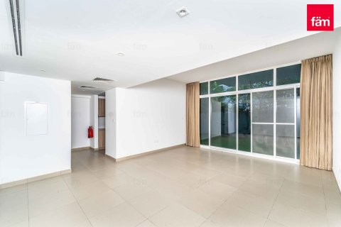Townhouse de 3 dormitorios  No. 112200 2