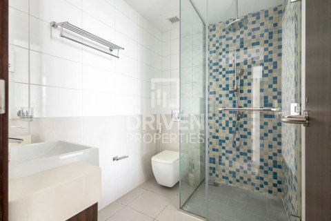 Квартира с 1 спальней в Azure Residences, ОАЭ №209490 11