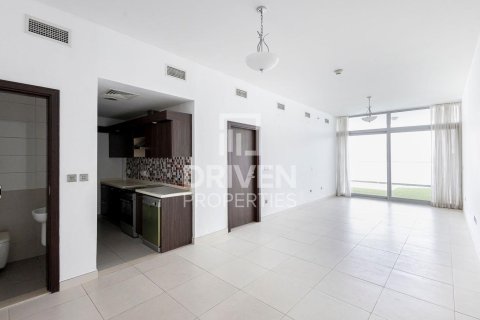 Квартира с 1 спальней в Azure Residences, ОАЭ №209490 8