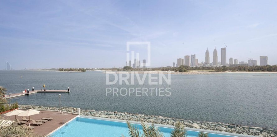Квартира с 1 спальней в Azure Residences, ОАЭ №209490