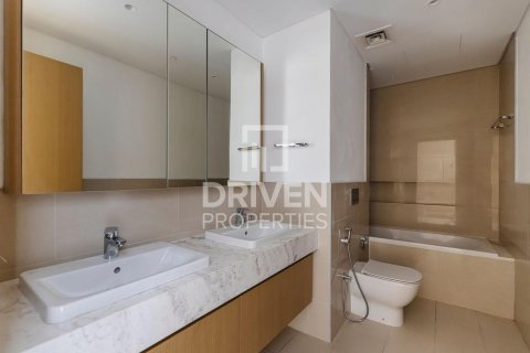 Квартира с 3 спальнями в Creekside 18, ОАЭ №190132 13