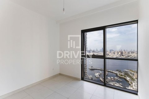 Квартира с 3 спальнями в Creekside 18, ОАЭ №190132 8