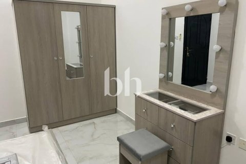 10 غرفة نوم  مكتب  رقم 113336 10