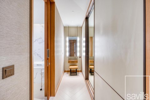 Квартира с 3 спальнями в Даунтаун Дубай (Даунтаун Бурдж Дубай), ОАЭ №136809 12