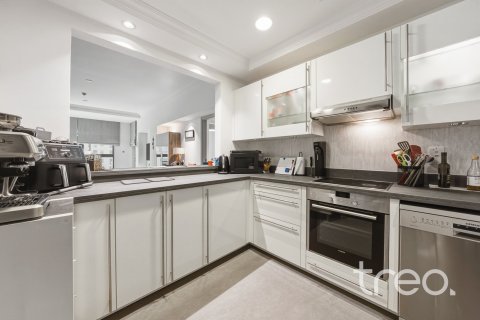 2 bedrooms Apartment in Golden Mile, UAE No. 173601 6
